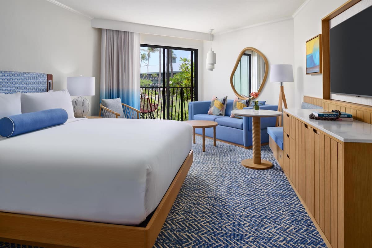 Signature Room, 1 King Bed, Mobility Accessible, Ocean View (Pool View) (Newly Renovated) | Down comforters, in-room safe, desk, laptop workspace