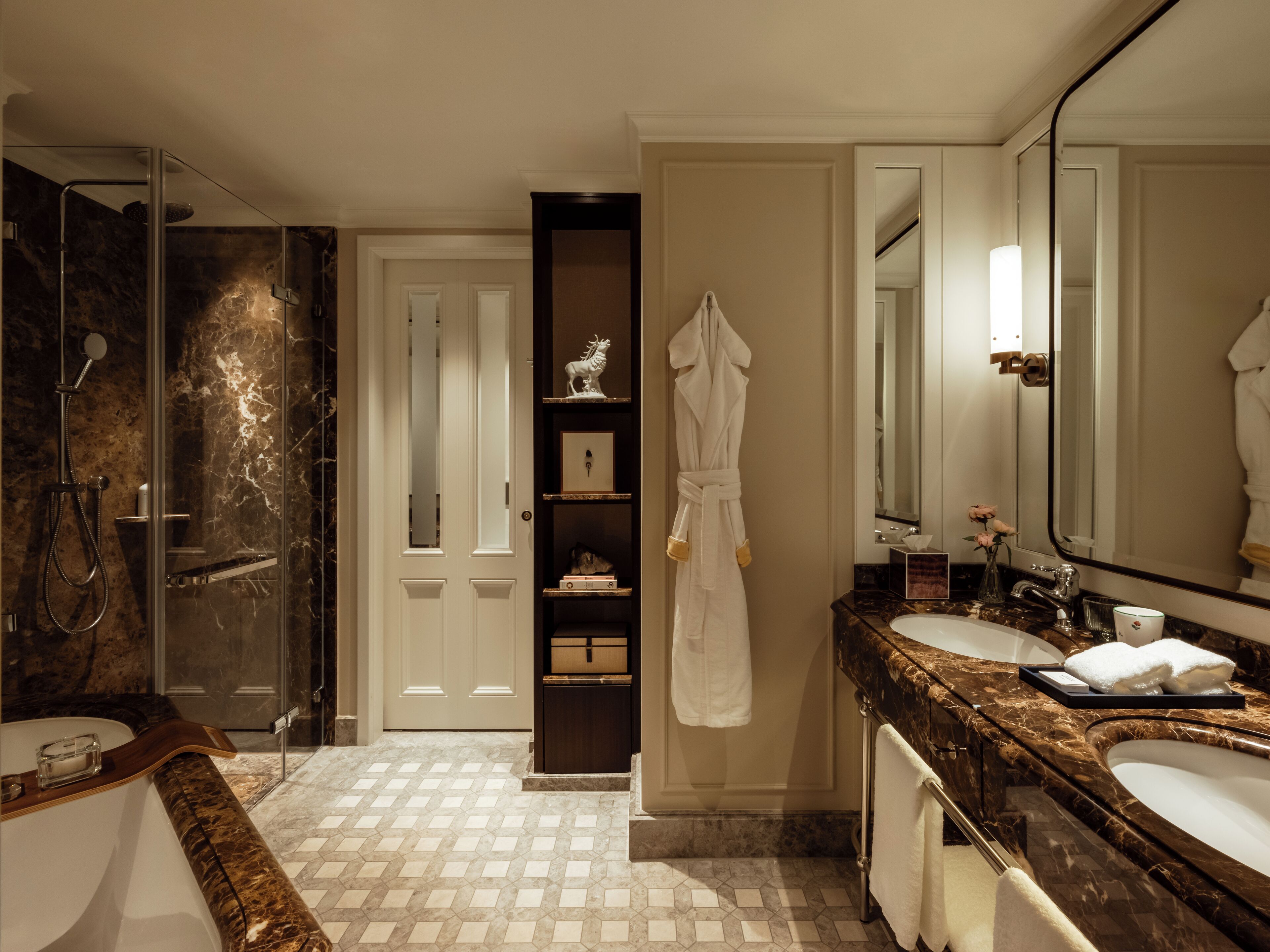 junior suite, lakeside | bathroom | separate bathtub and shower, free toiletries, hair dryer, bathrobes