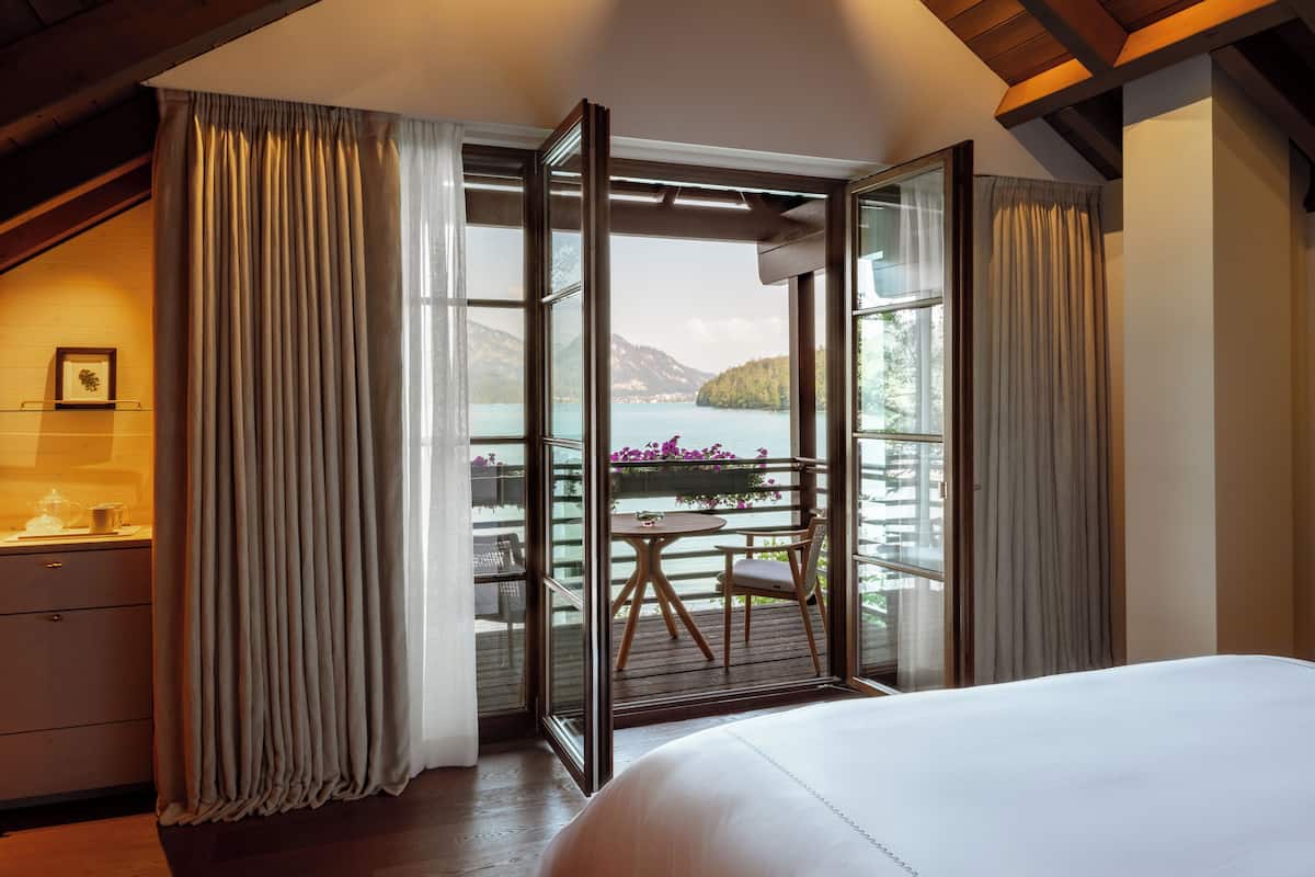 three-bedroom chalet | living area | plasma tv