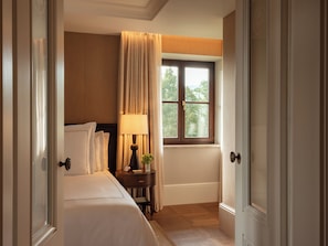 Two-Bedroom Lakeview Suite