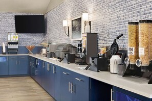 Café da manhã continental grátis todos os dias
