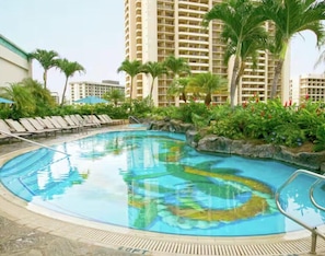 4 outdoor pools, open 8:00 AM to 7:00 PM, pool umbrellas, sun loungers