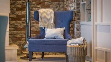 En 43-tommers LCD-TV med digitale kanaler samt TV