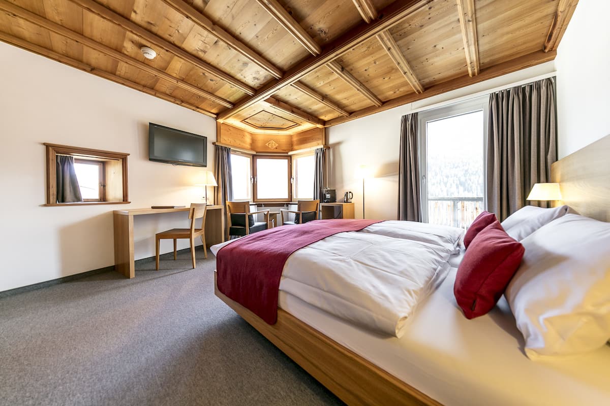 Chambre Double Tradition | Literie de qualité supérieure, couette en duvet d'oie