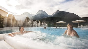 Piscina coperta, piscina all'aperto