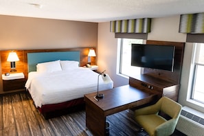 Desk, iron/ironing board, rollaway beds, free WiFi