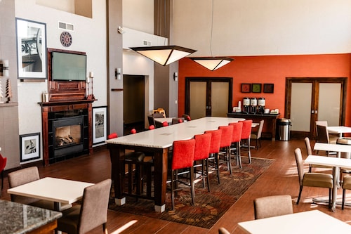 Hampton Inn & Suites Scottsbluff Conference Center