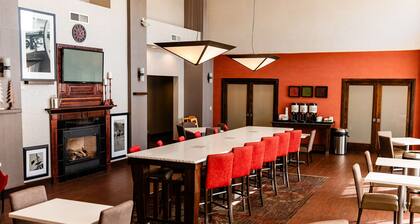 Hampton Inn & Suites Scottsbluff Conference Center