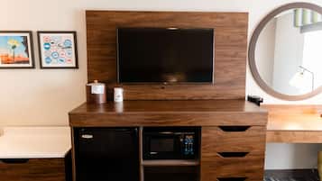 Desk, iron/ironing board, rollaway beds, free WiFi