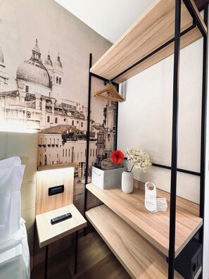 Superior Double or Twin Room | 1 bedroom, minibar, in-room safe, desk