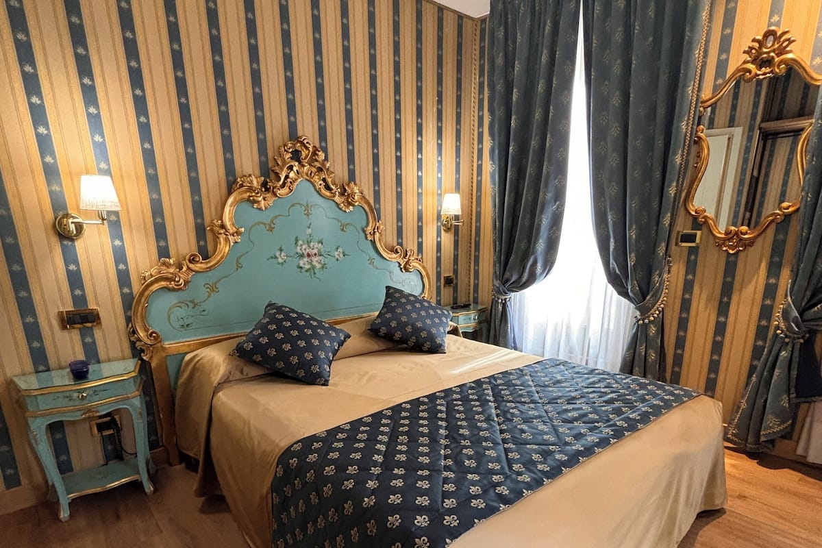 Superior Double or Twin Room, Terrace | 1 bedroom, minibar, in-room safe, desk