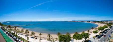 Vista para praia/oceano