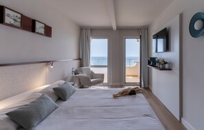 Desk, bed sheets
