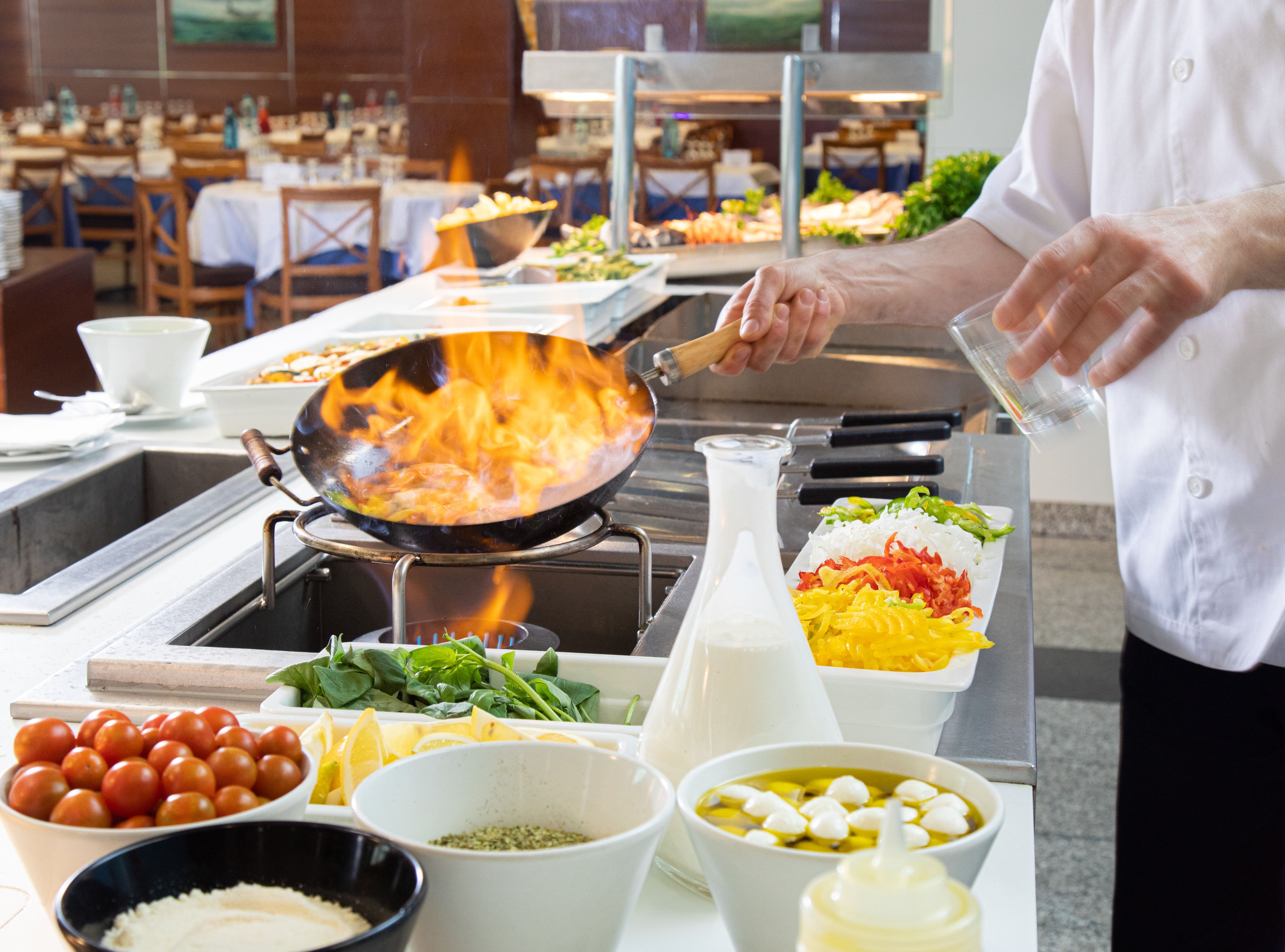 Breakfast and dinner served