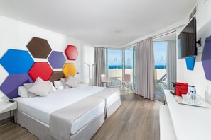 Panoramic Room, Hot Tub, Beach View (Alexandre) | 1 bedroom, desk, soundproofing, free WiFi