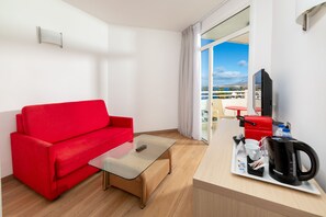 Junior Studio Suite, Balcony, Sea View | 1 bedroom, desk, soundproofing, free WiFi