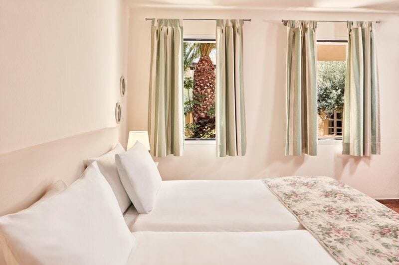 Family Apartment, 1 Bedroom, Garden View | 1 bedroom, hypo-allergenic bedding, in-room safe, desk