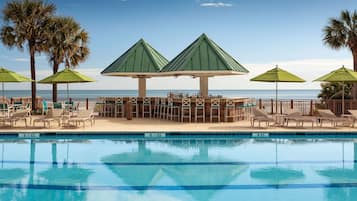 2 Bars/Lounges, Poolbar