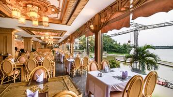 Esmorzar diari complet gratuït