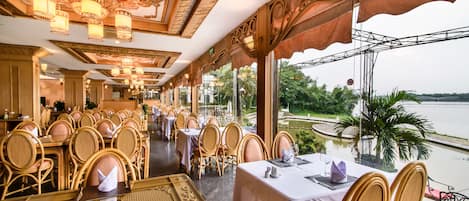 Desayuno completo incluido todos los días