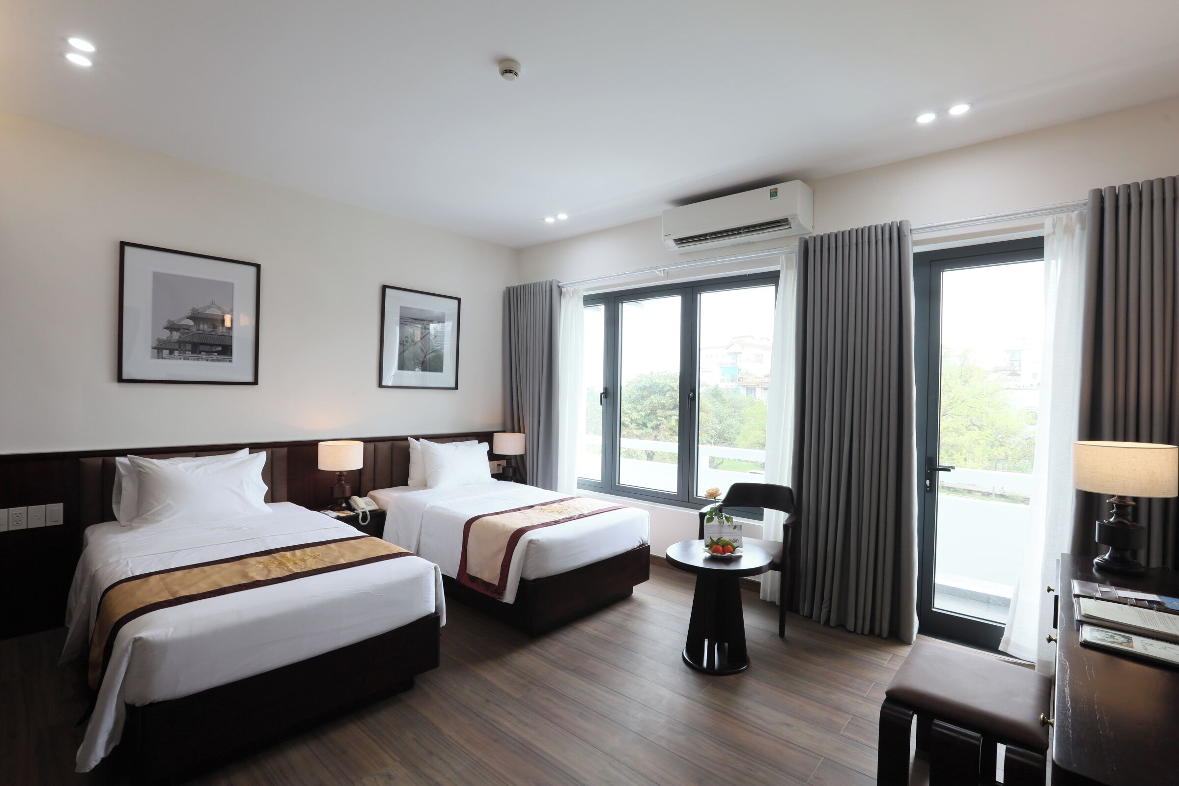 Premier Room, 2 Single Beds, Garden View