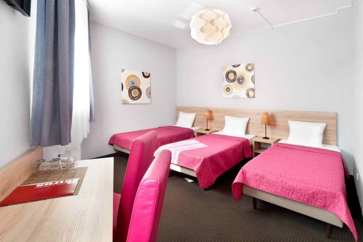 Triple Room | Hypo-allergenic bedding available, desk, iron/ironing board (on request)