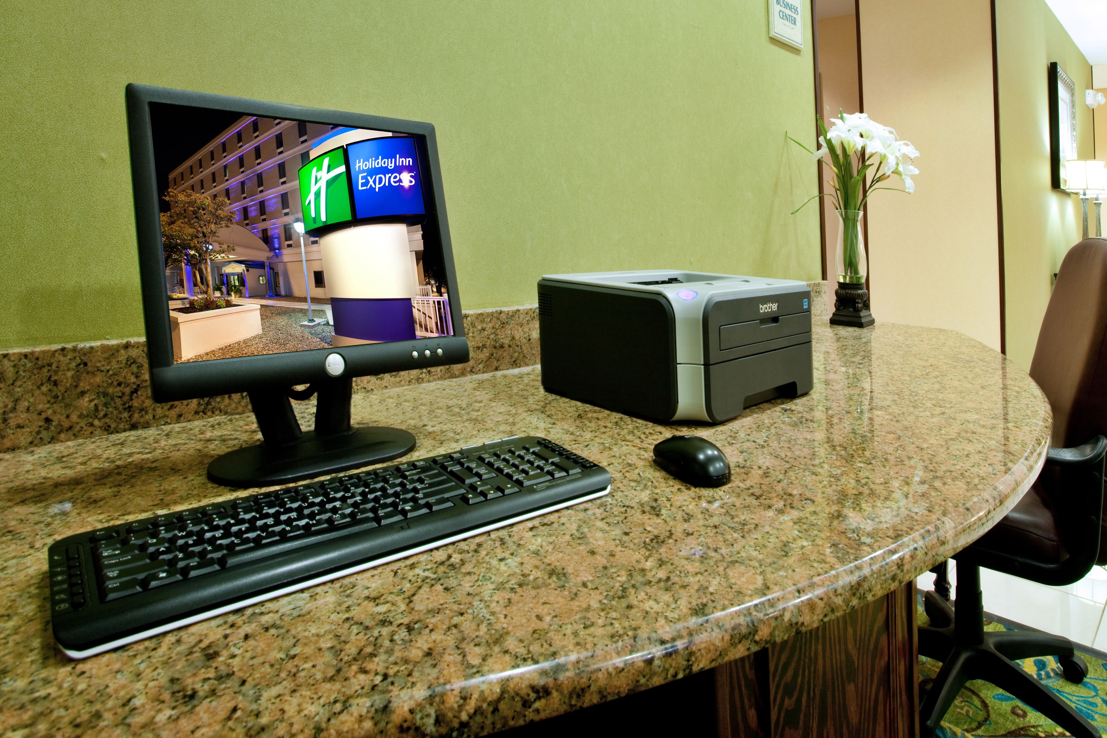 Photo - Holiday Inn Express - Richmond Downtown by IHG