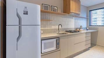 Apartamento Premium, 1 cama casal 1 cama solteiro e 1 banheiro | Minibaari, tallelokero huoneessa, yksilöllisesti sisustettu