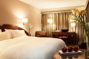 Premium bedding, minibar, in-room safe, desk - Royal Park Hotel Lima (Lima)