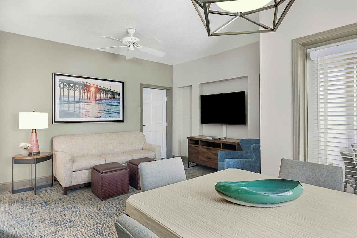Villa, 1 Bedroom, Non Smoking | Living area | 32-inch flat-screen TV with cable channels, TV, books