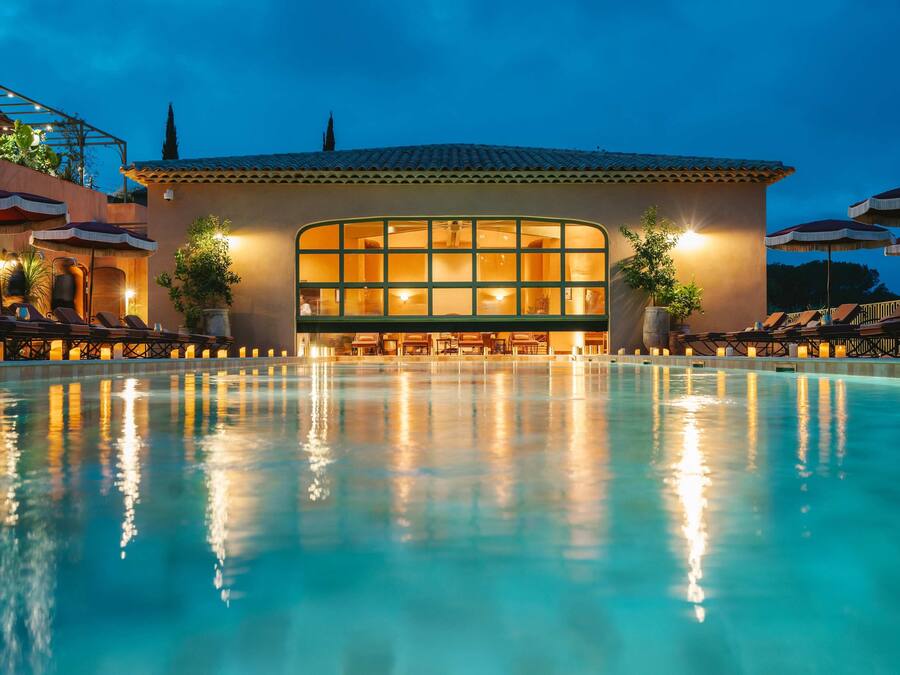 2 piscinas al aire libre