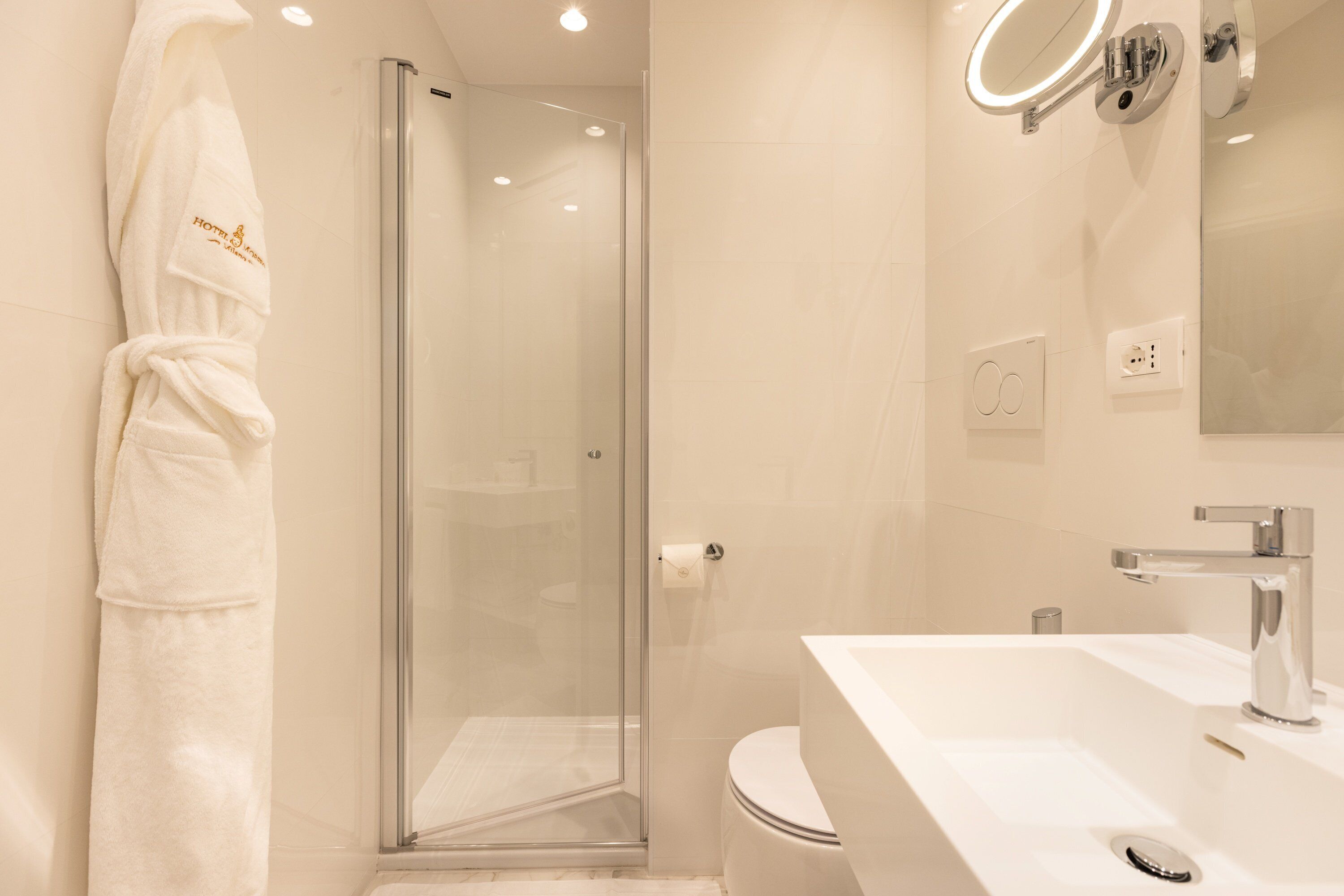 Bathroom shower