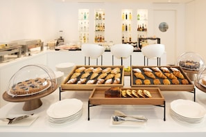 Daily buffet breakfast (EUR 25.00 per person)