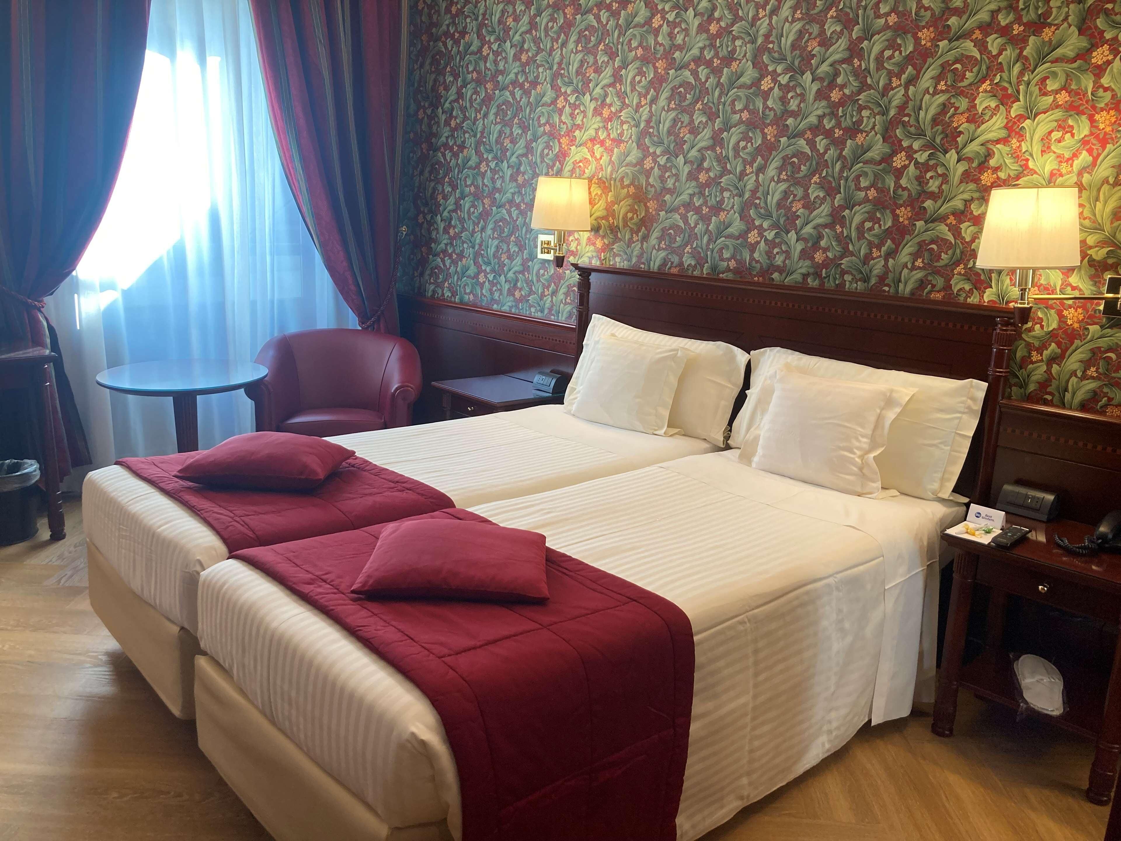 Ropa de cama hipoalergénica y minibar 
