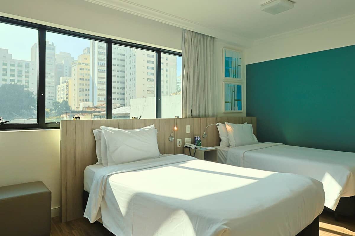 1 bedroom, hypo-allergenic bedding, minibar, in-room safe