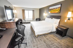 Deluxe Room | 1 bedroom, desk, laptop workspace, blackout drapes