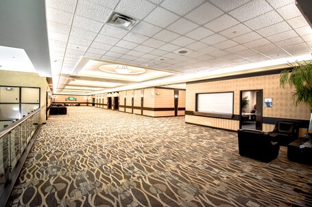 Canad Inns Destination Centre Club Regent Casino Hotel - Image 28