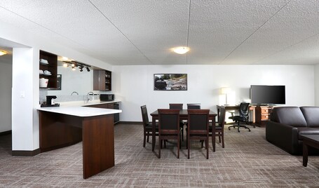 Canad Inns Destination Centre Club Regent Casino Hotel - Image 6