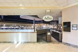 Se sirven desayunos, almuerzos y cenas