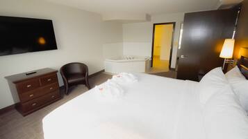 Executive Suite, 1 King Bed with Sofa bed, Jetted Tub