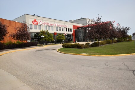 Canad Inns Destination Centre Club Regent Casino Hotel - Image 13