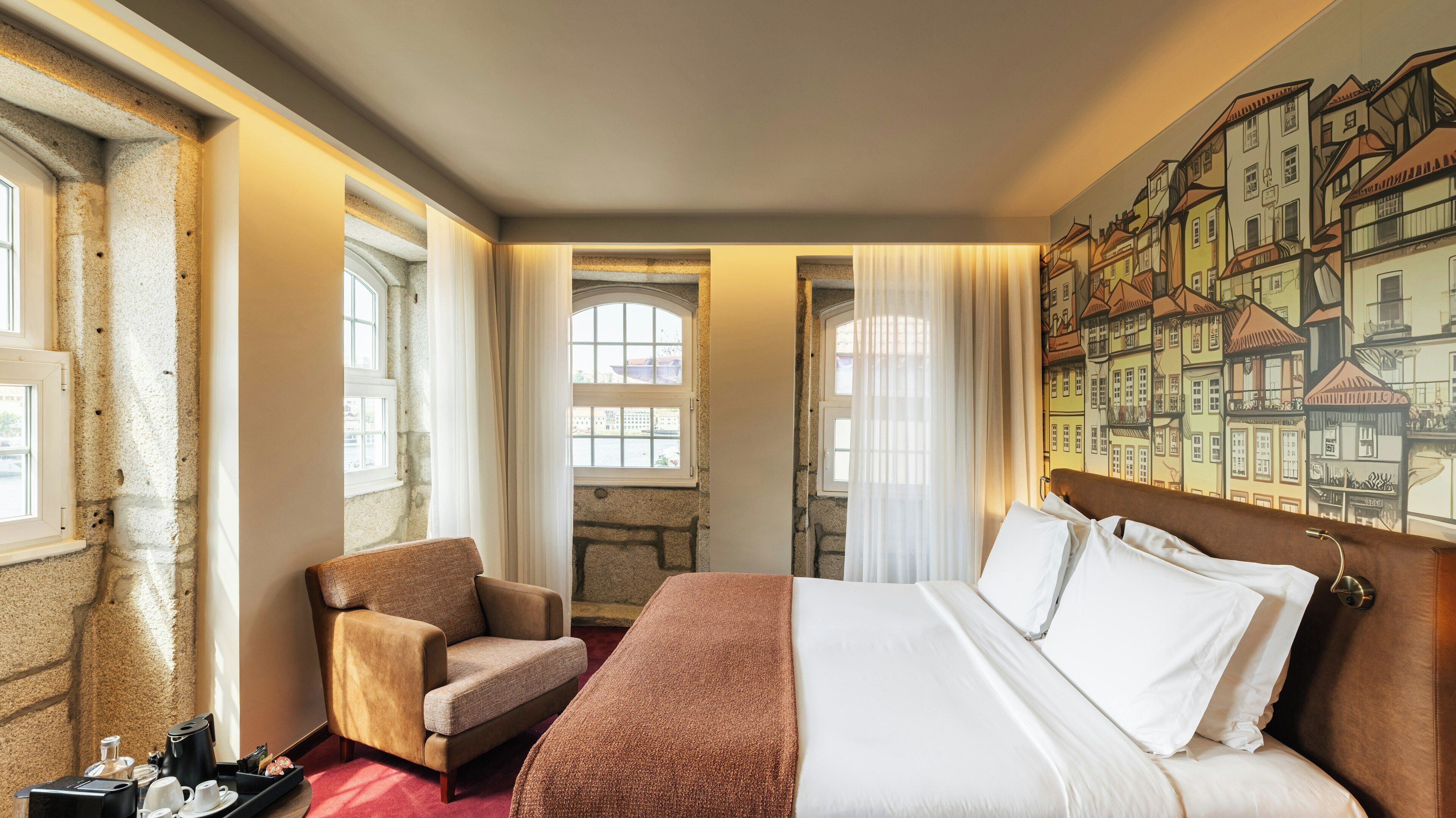 Double or Twin Room (Vintage Grand View) | Minibar, in-room safe, desk, blackout curtains