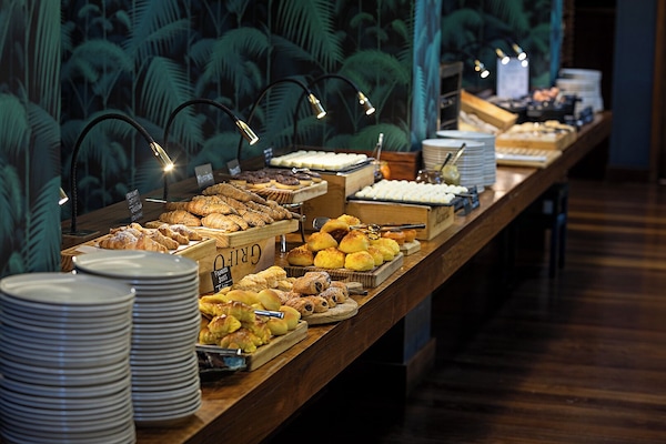 Desayuno buffet incluido todos los días