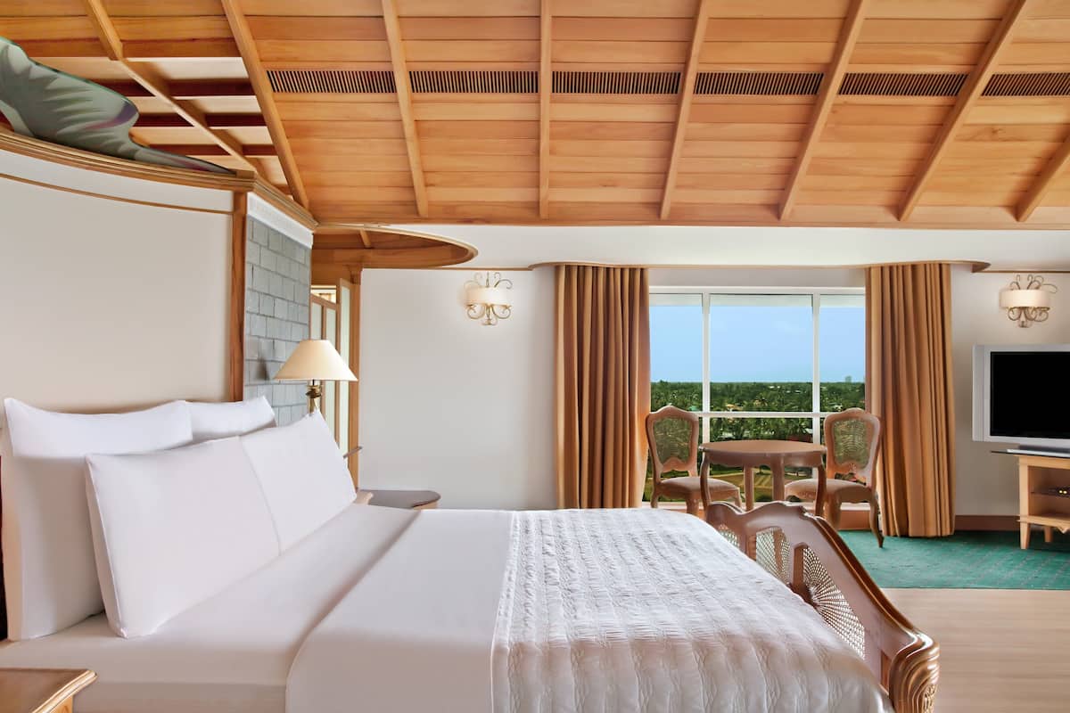 1 bedroom, premium bedding, minibar, in-room safe