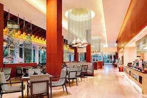 2 restaurants, breakfast, lunch, dinner served; Malaysian cuisine