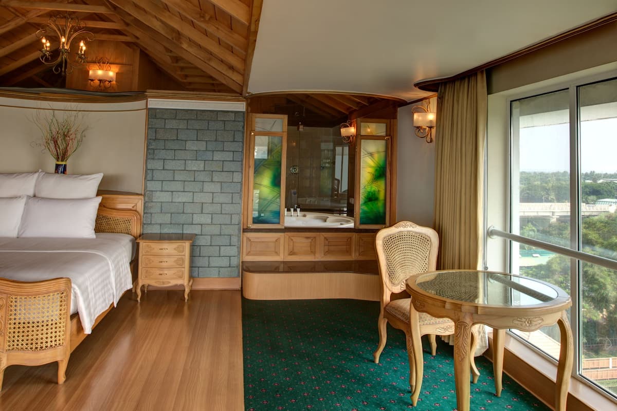 Premium bedding, minibar, in-room safe, individually furnished