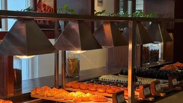 Daily buffet breakfast for a fee