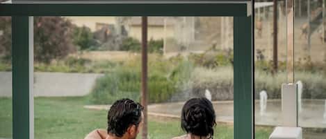 Behandlungsräume für Paare, Sauna, Whirlpool, Türkisches Bad/Hamam