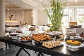 Daily continental breakfast for a fee