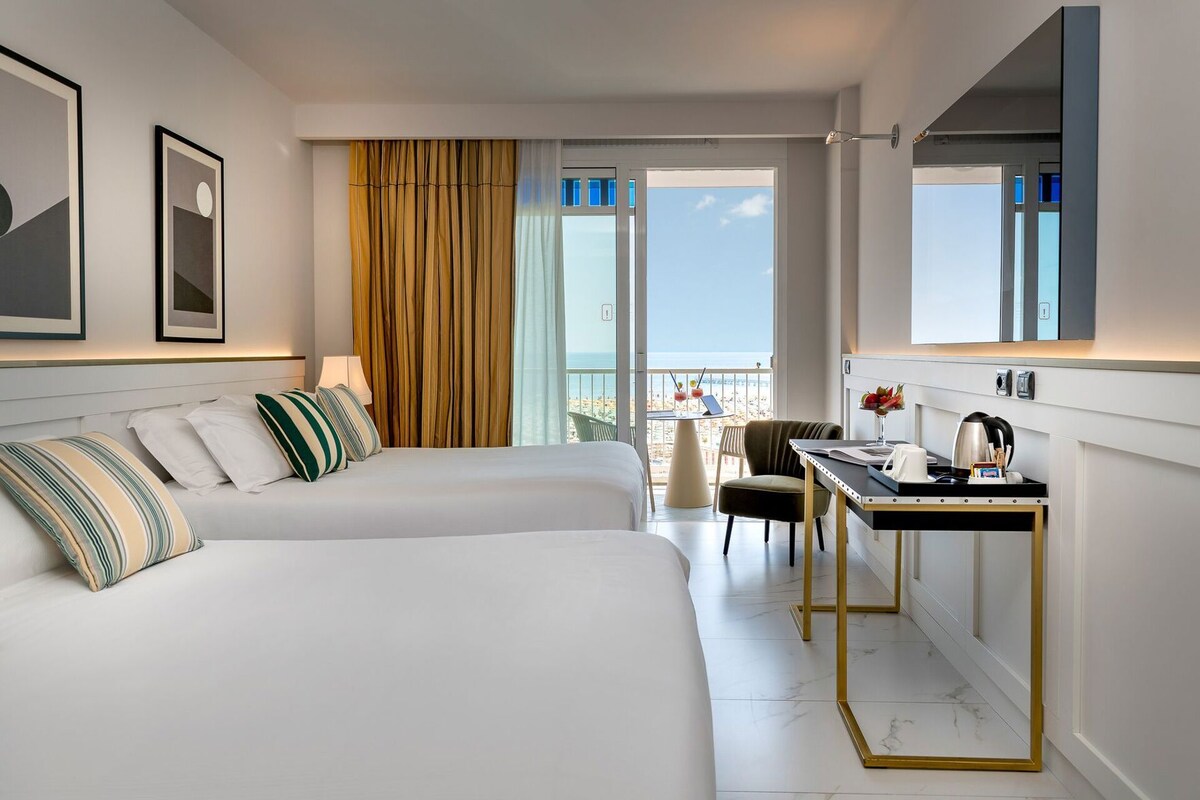 Minibar, in-room safe, blackout drapes, soundproofing